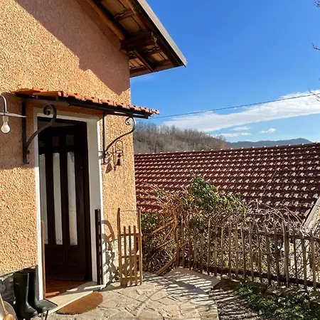 Villa Casa Fiabesca Nell'alta Langa